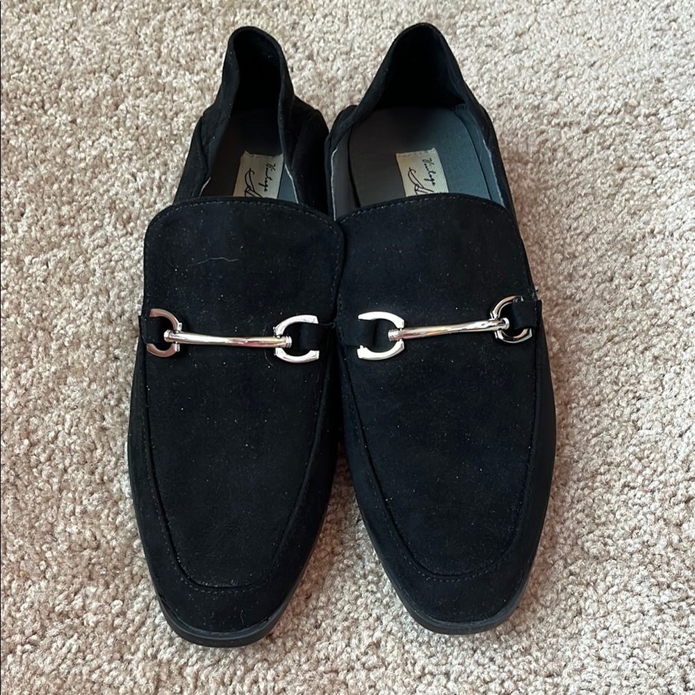 NWOT Vintage Havana Polly Black Suede Loafers